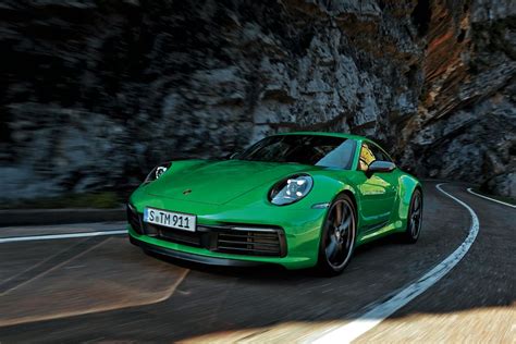 grüner porsche 911