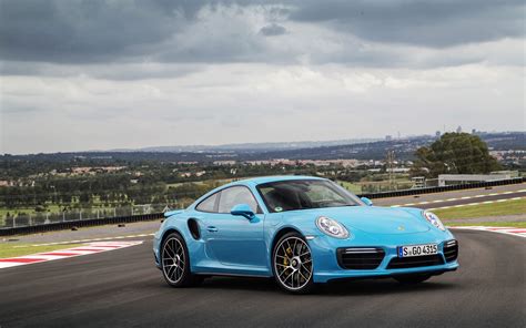 porsche 911 hellblau